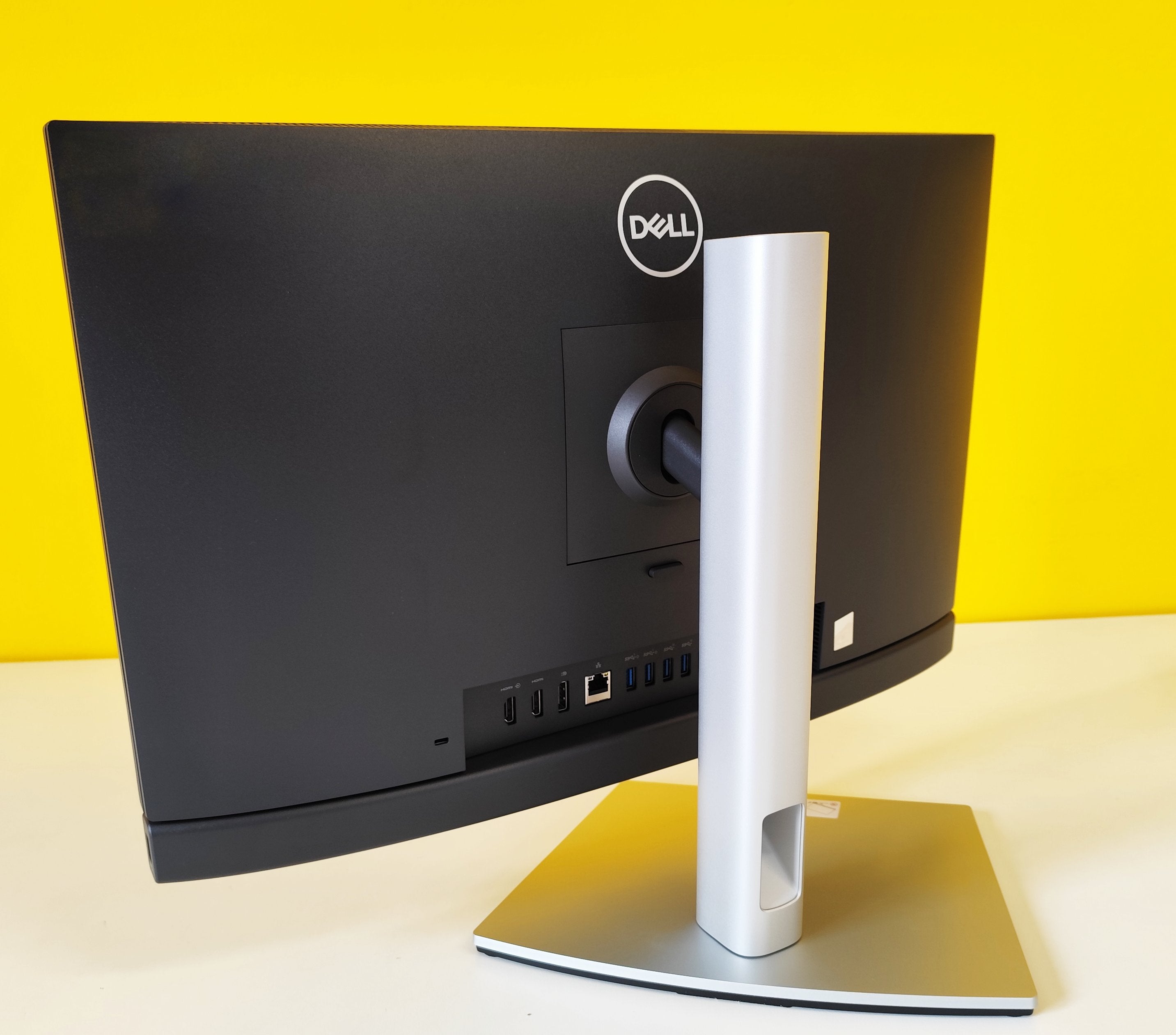 Dell OptiPlex All-in-One 7420 24 Dell OptiPlex All-in-One 7420 24